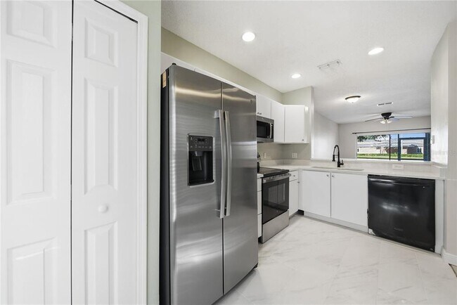 Foto del edificio - 8530 Hunters Key Cir