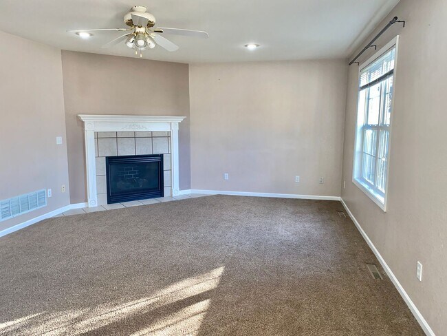 Building Photo - 811 Oxford Dr