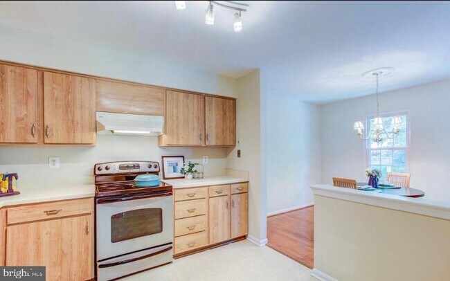 Building Photo - 10050 Wood Sorrels Ln