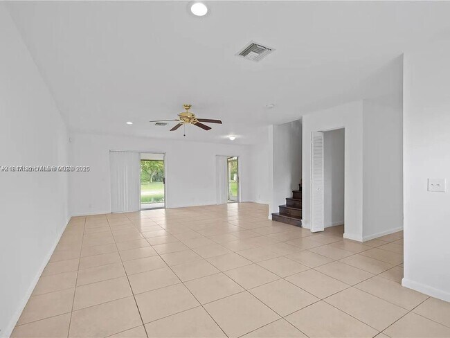 Foto del edificio - 23170 Floralwood Ln