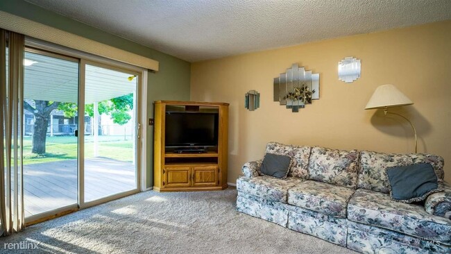 Building Photo - 3 br, 2 bath House - 2888 Janis Dr