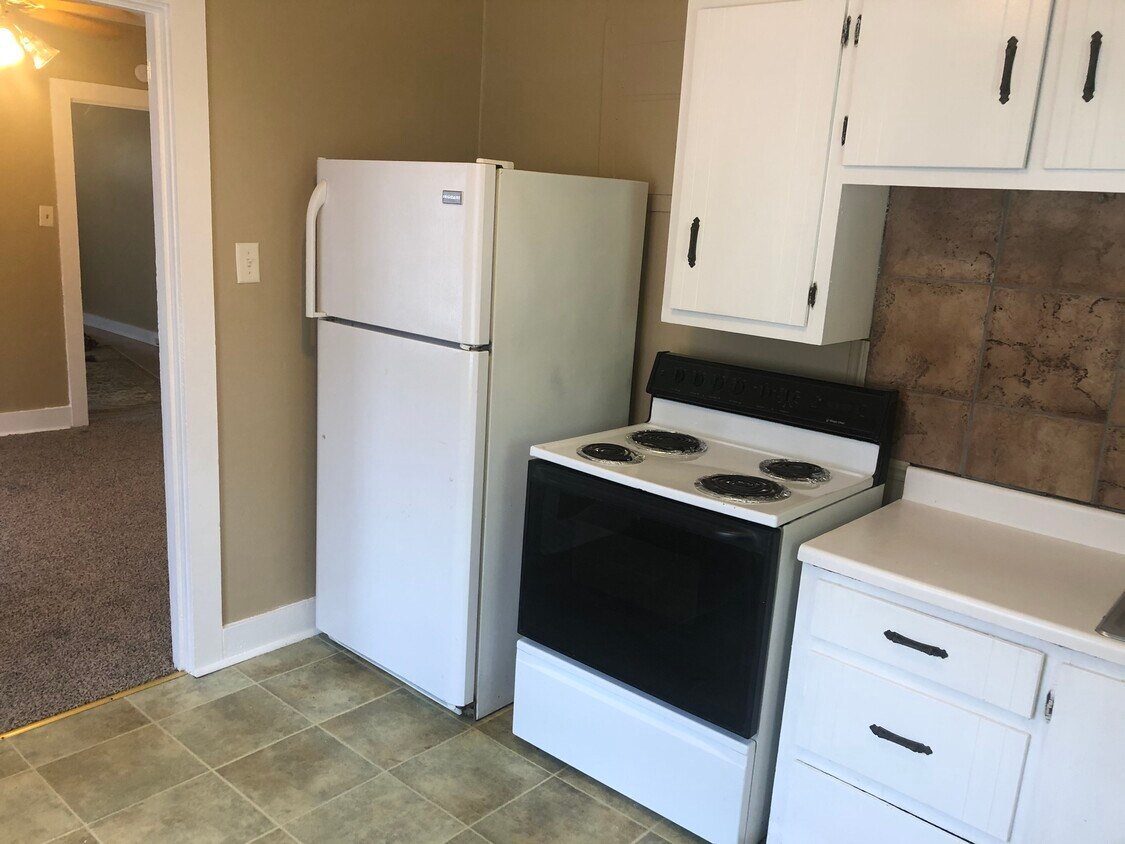 Foto principal - 807 Central Ave