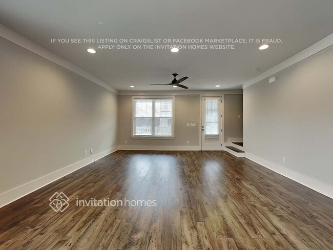 Building Photo - 256 Founders Ln