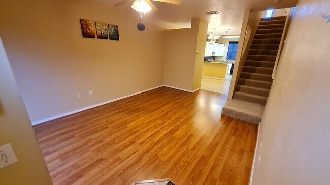 Foto del edificio - 3920 SW 20th Ave