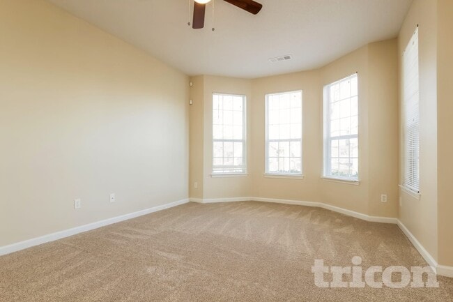 Foto del edificio - 128 Hawkeye Ln NW