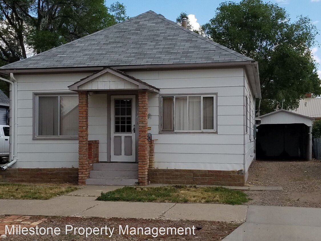 2 br, 1.5 bath House 206 S Center House for Rent in Miles City, MT