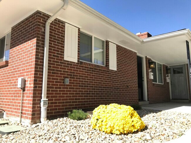 Foto del edificio - 365 South Yost Street, Unit 365