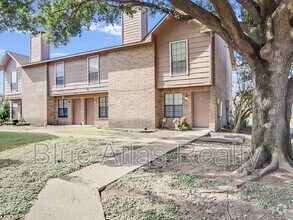 Building Photo - 2718 Wimbledon Ct