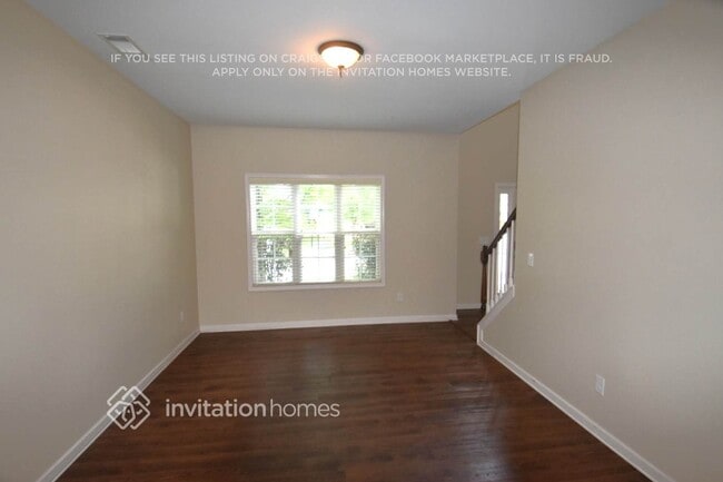Building Photo - 2570 Freemont St