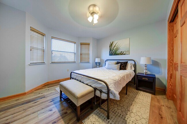 Foto del edificio - 1007 Cypress Ave