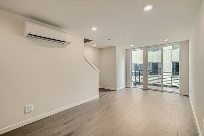 Foto del edificio - Immaculate Newer Construction - 3 Bed 2 Ba...