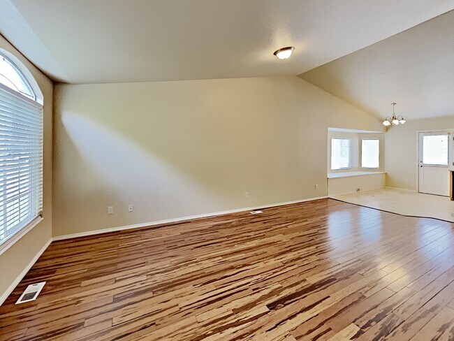 Building Photo - 117 Crystal Bay Drive