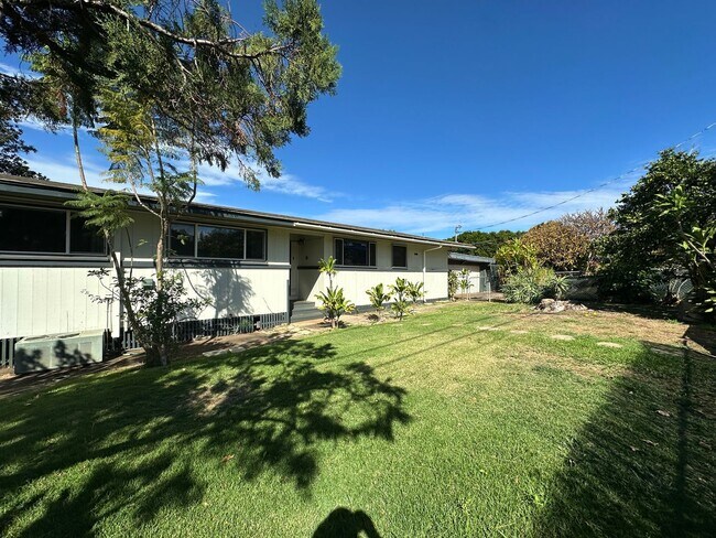 Foto del edificio - Furnished pet friendly Pukalani Home