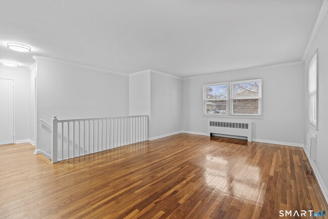 Foto del edificio - 27 Hamilton Ct