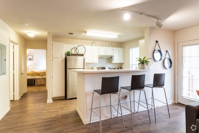 4BR, 2BA - 1,107 SF - The Quarters Lincoln