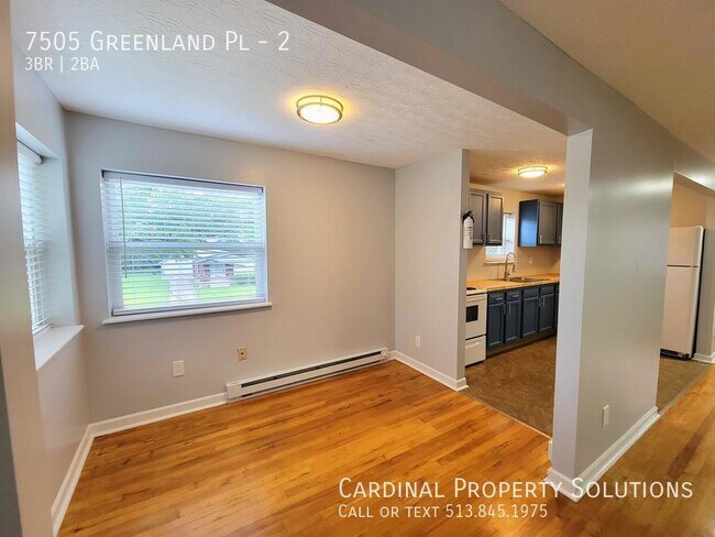 Foto del edificio - NEWLY UPDATED 3BEDROOM APARTMENT!