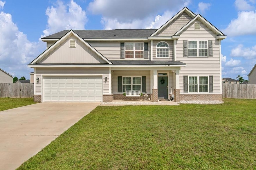 Primary Photo - 1588 Longleaf Ct
