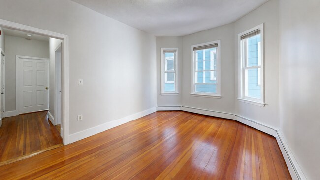 Building Photo - 163 Hichborn St