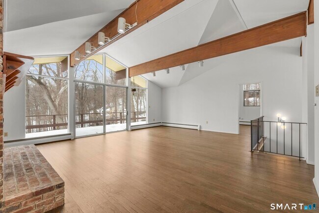 Foto del edificio - 304 Olmstead Hill Rd