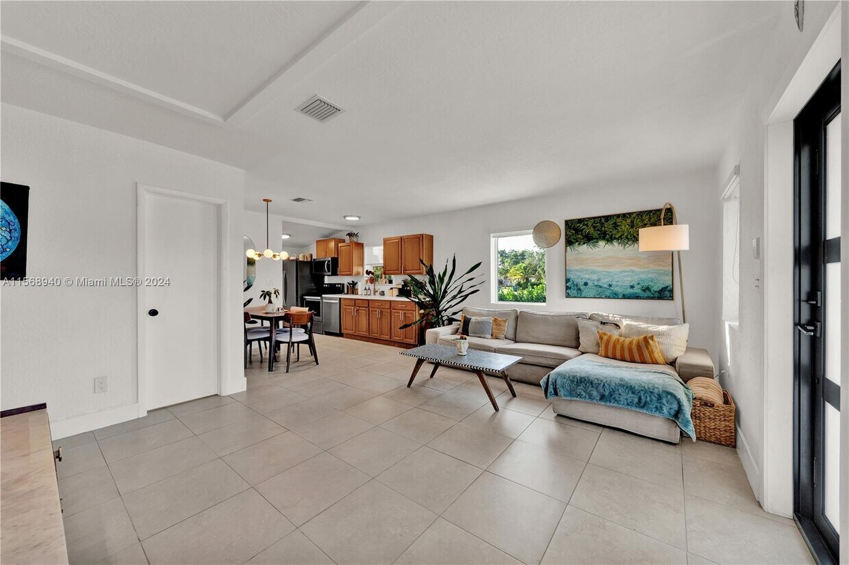 Foto principal - 5050 SW 67th Ave