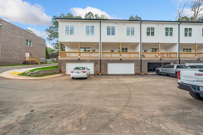 Building Photo - 3801 Lands End Ct