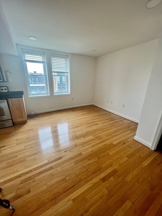 Foto del edificio - Charming 1-Bedroom in Eckington, DC – Prim...