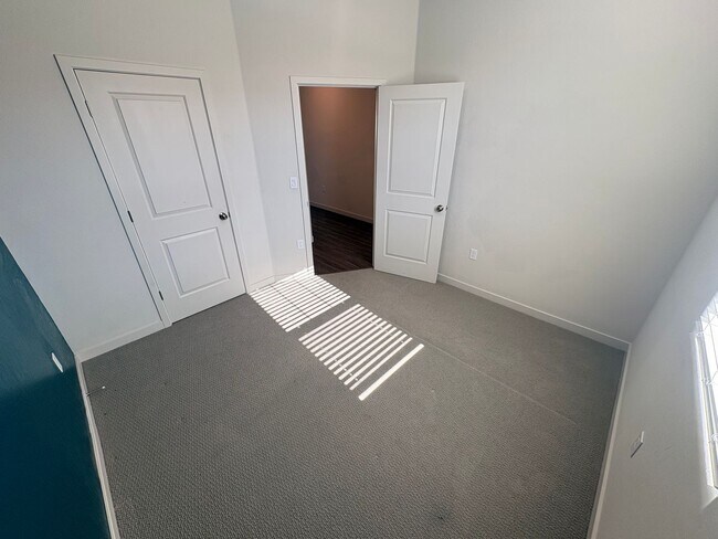 Foto del edificio - Beautiful Home for rent in Hanford, Ca