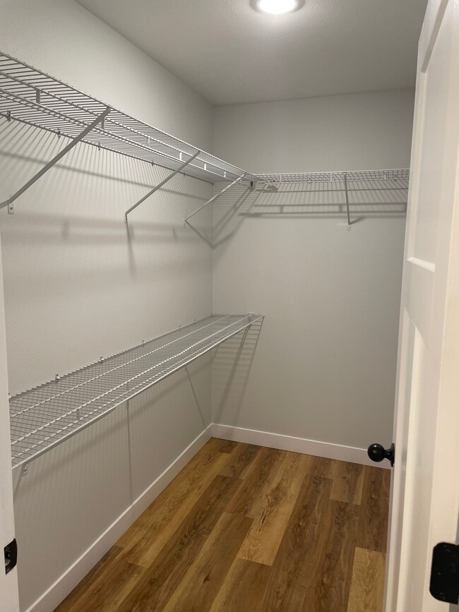 Building Photo - 1895 Maple Tree Ln