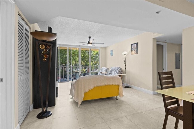 Foto del edificio - 609 E Sheridan St