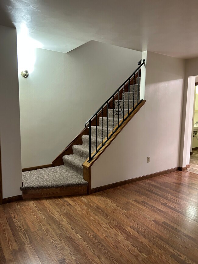 Building Photo - 4030 W 38th St