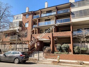 Building Photo - 1020 N Stafford St