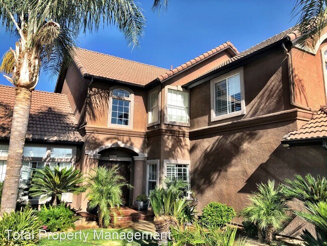 Building Photo - 4 br, 3 bath House - 1644 N. Corey Ct.