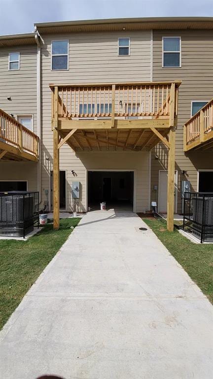 Building Photo - 1055 Bayrose Cir