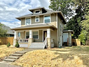 Building Photo - 7817 N Haven Ave