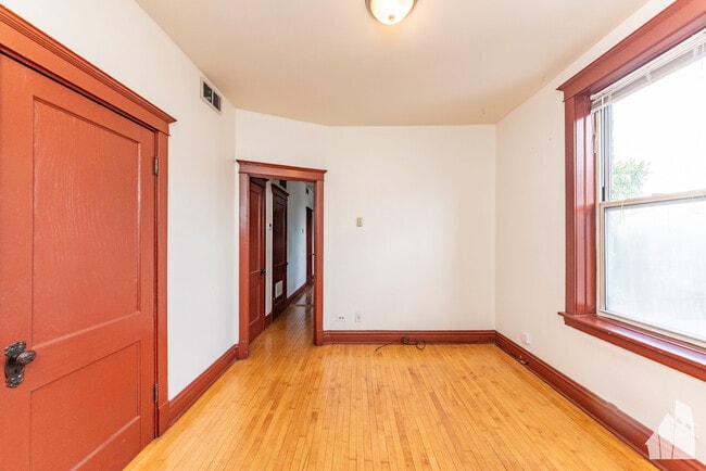Building Photo - 1328 N Campbell Ave