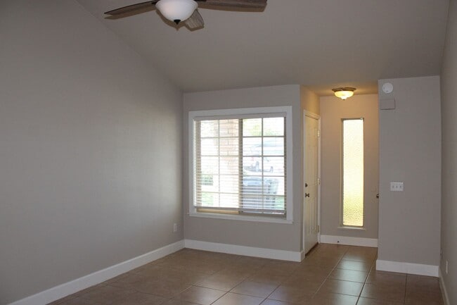 Building Photo - 505 Arlene Dr