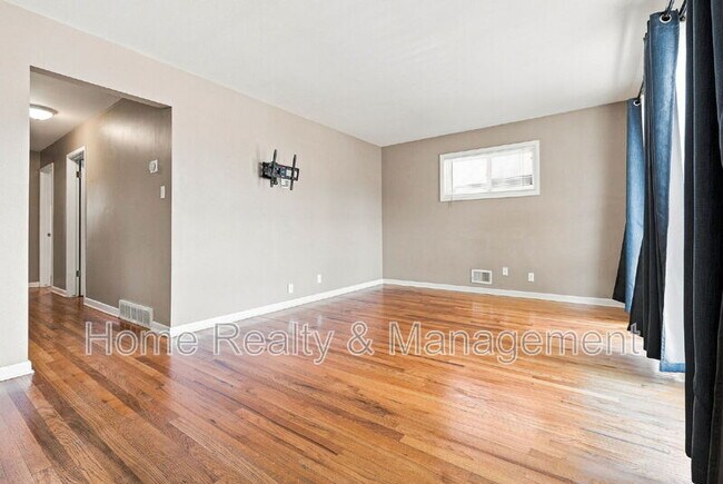 Foto del edificio - 10807 Larry Dr
