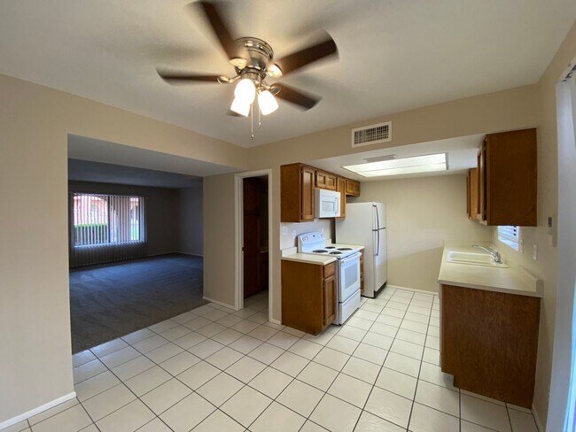 Building Photo - 16510 E Palisades Blvd Unit 26