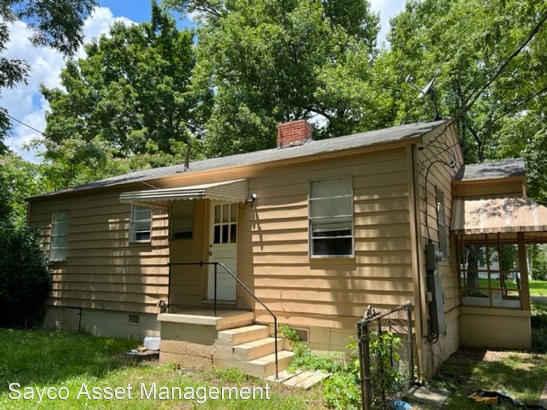 2 br, 1 bath House 361 McPherson Ave House Rental in Midfield, AL