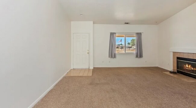 Foto del edificio - 3 BEDROOM APPLE VALLEY HOME