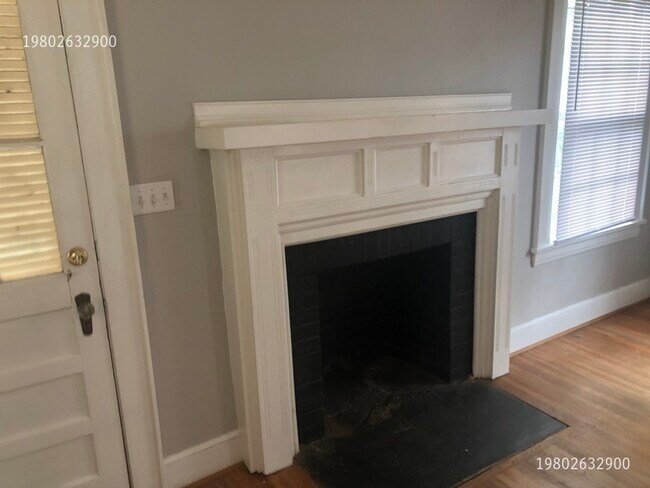 Building Photo - 511 Pierson Dr