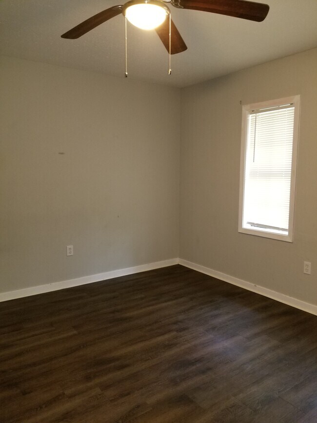 Foto del edificio - 1044 Brookley St