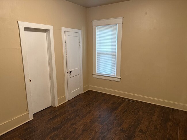 Building Photo - 3 Bedroom 1 Bathroom home for $895!