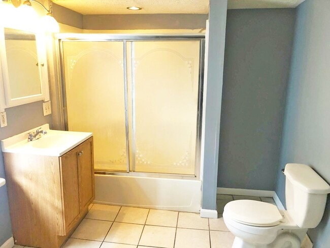 Foto del edificio - 7815 Jeffries Ave