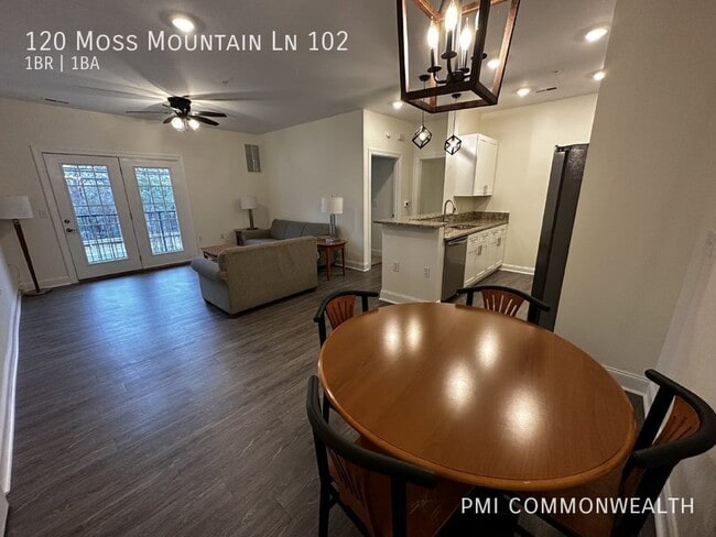 Foto del edificio - 120 Moss Mountain Ln