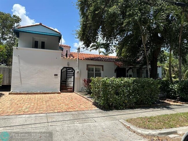 Foto del edificio - 7534 NE 6th Ct