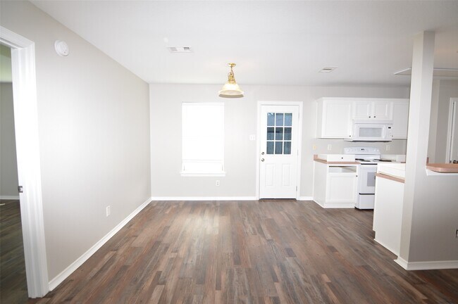 Foto del edificio - 24131 Bar Kay Ln