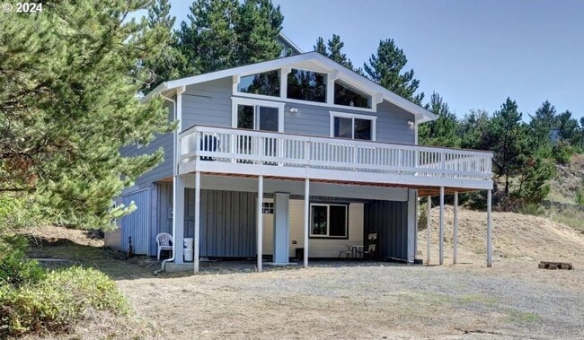 Building Photo - Ocean Park 2 Bedroom Home - Property is Av...