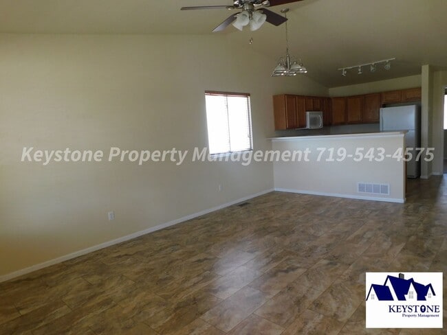 Foto del edificio - Northside  2 Bedroom/ 1 Bath/1 Car Garage  Patio Home $1600/$1600