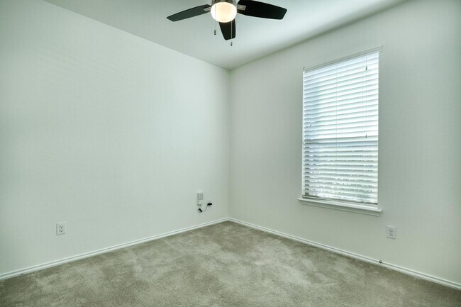 Foto del edificio - 13813 James Garfield St